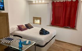 Malagueña Salerosa Apartamento - casa mata de 1 a 4 dormitorios con terraza o patio propio