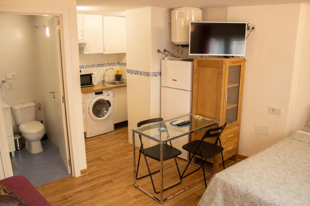 Malagueña Salerosa Apartamento - casa mata de 1 a 4 dormitorios con terraza o patio propio Málaga Exterior foto