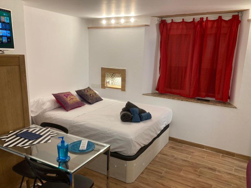 Malagueña Salerosa Apartamento - casa mata de 1 a 4 dormitorios con terraza o patio propio Málaga Exterior foto
